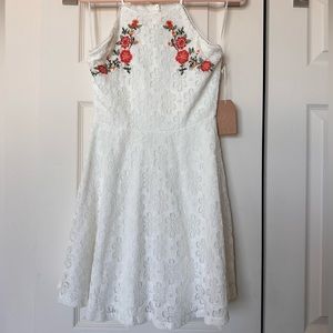 [Blu Pepper] NWT | White/Ivory Embroidered Lace Dress / A-line / Size M